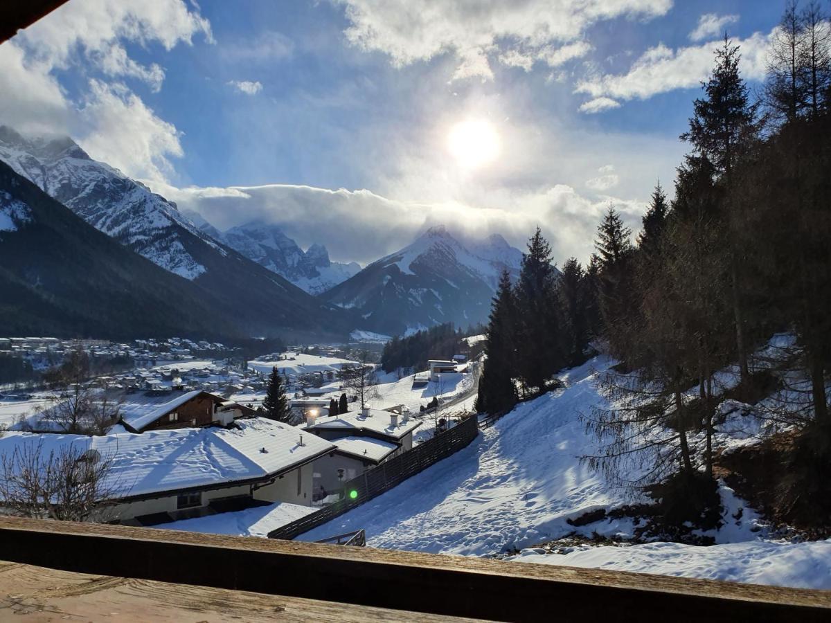 Ferienwohnung Haus Wohleb Fulpmes Exterior foto