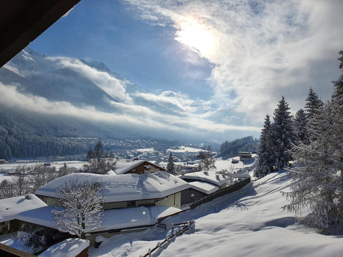 Ferienwohnung Haus Wohleb Fulpmes Exterior foto