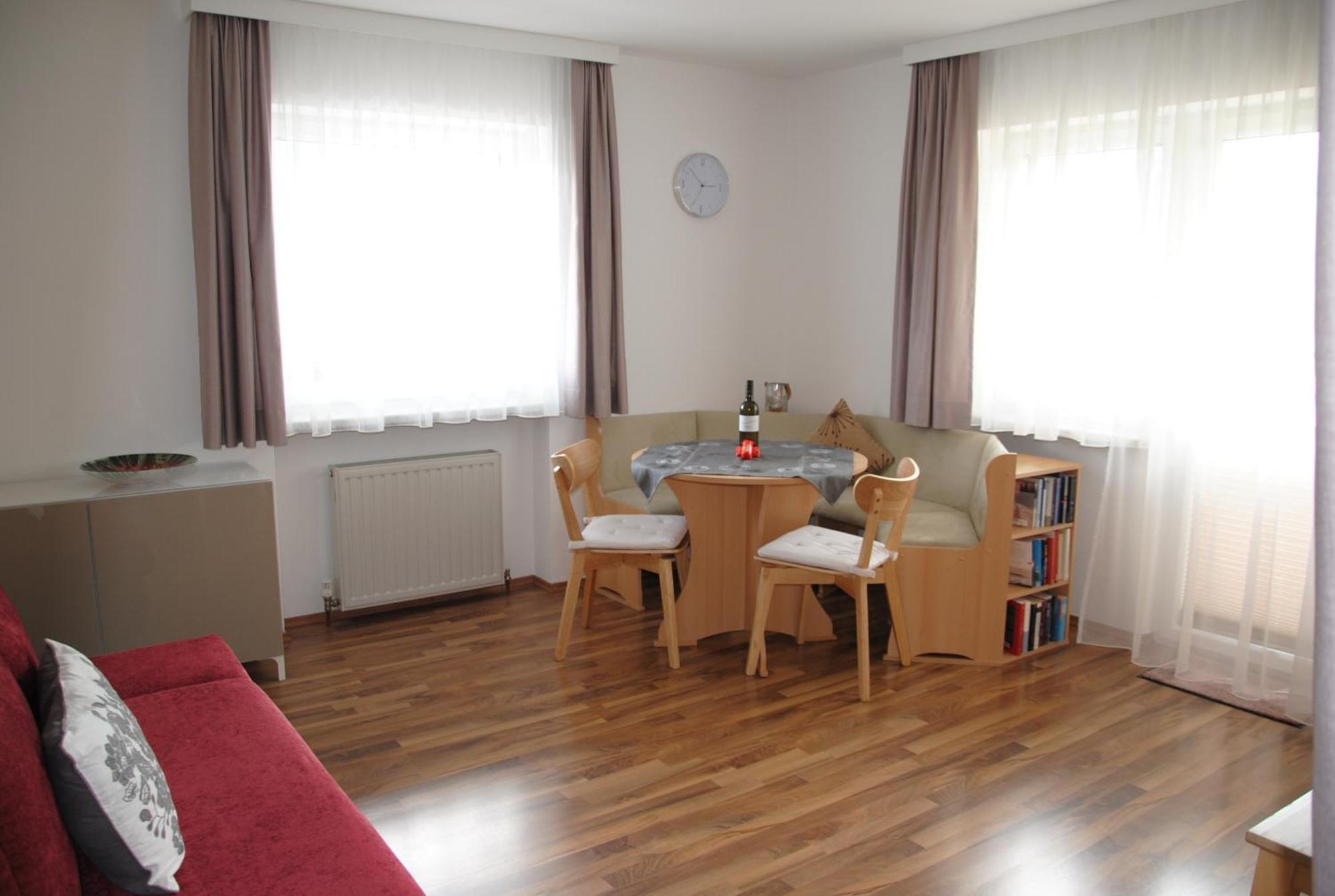 Ferienwohnung Haus Wohleb Fulpmes Exterior foto