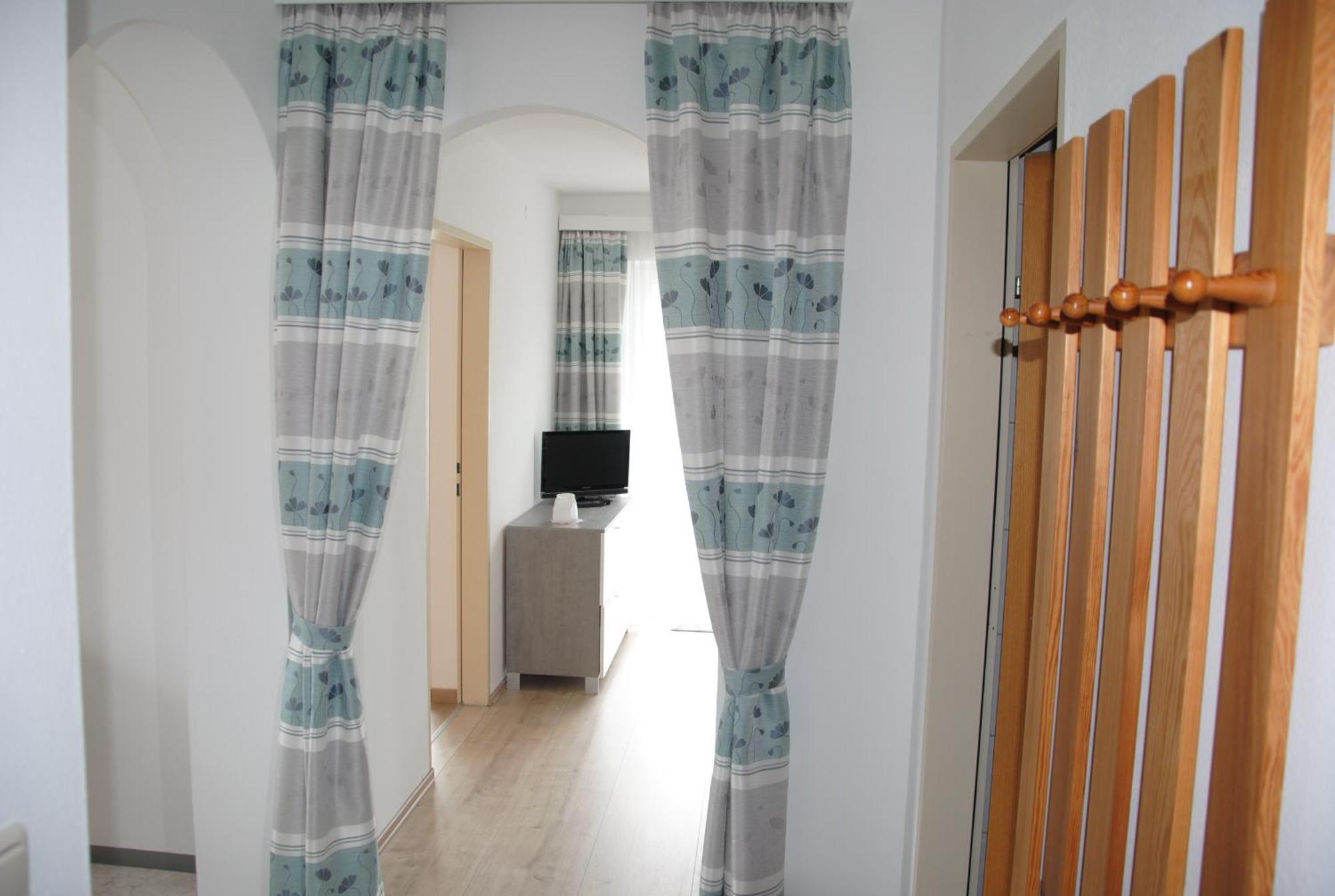 Ferienwohnung Haus Wohleb Fulpmes Exterior foto