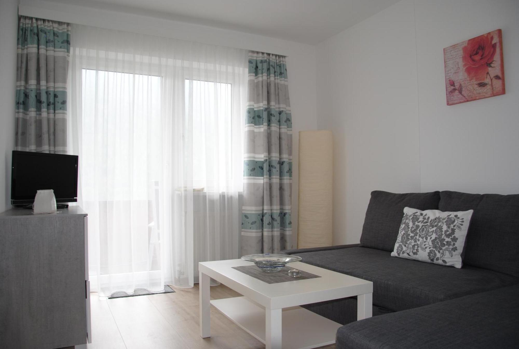 Ferienwohnung Haus Wohleb Fulpmes Exterior foto